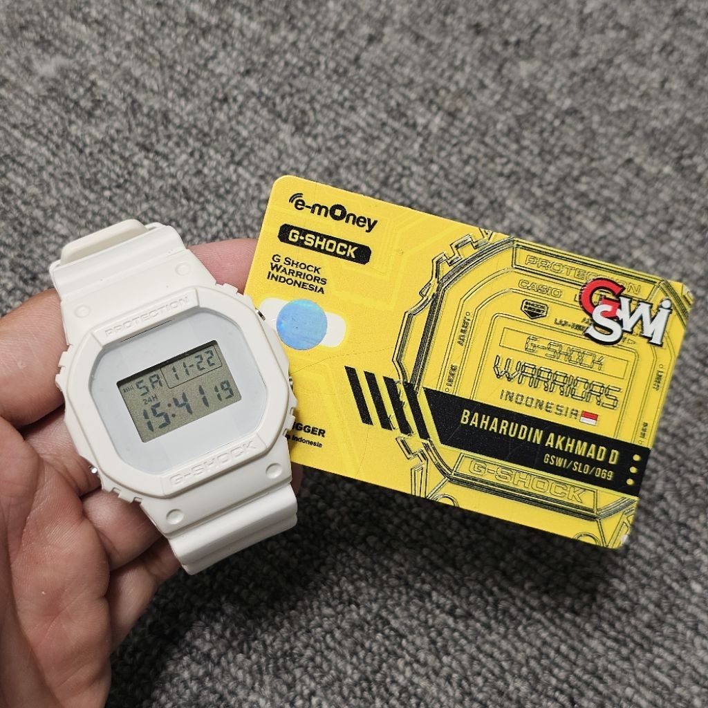 Fragment design x G-shock DW5600VT