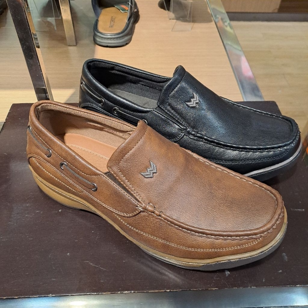 sepatu casual pria watchout