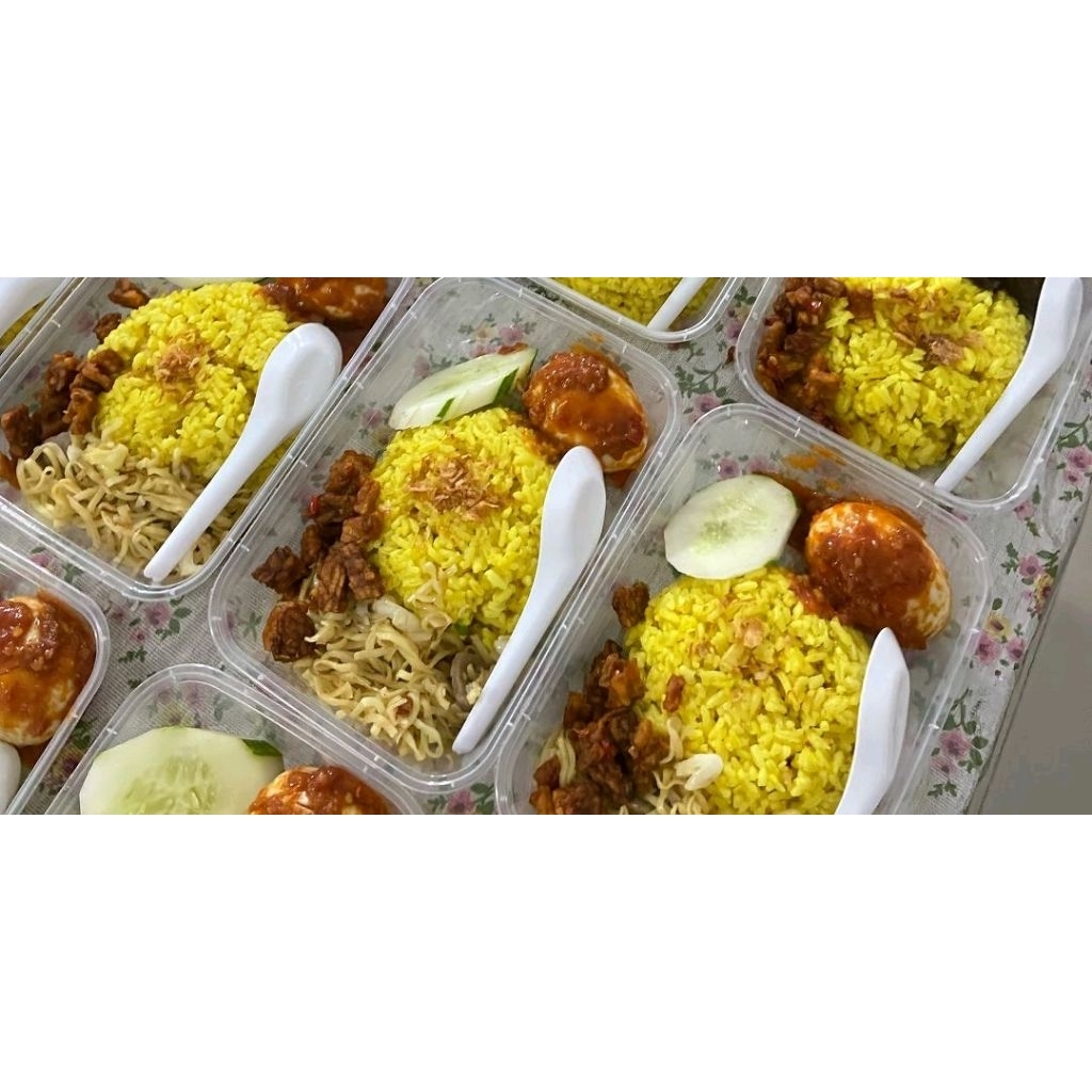 Nasi kuning komplit