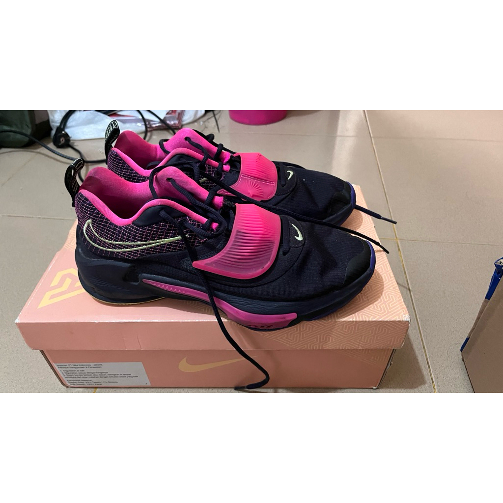Nike zoom freak 3 fullset size 43