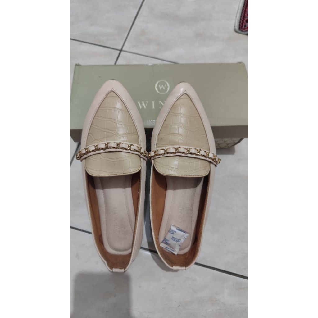 preloved Sepatu size 40