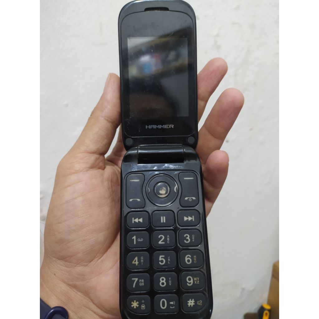 hp Advan HAMMER kondisi mati masih segel buat bahan atau mau di perbaiki silahkan