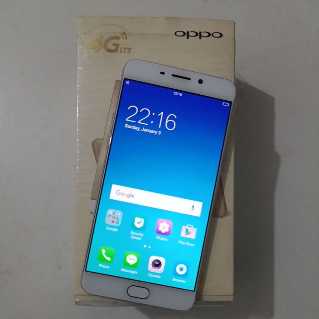 Oppo F1 Plus Selfie Expert (second)