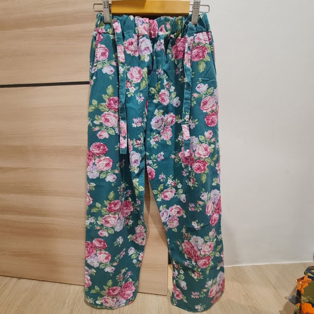 Kulot wanita take all