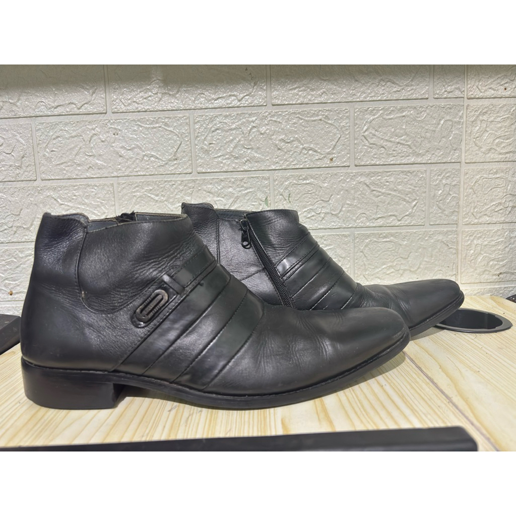 sepatu pantofel second Buccheri uk 42