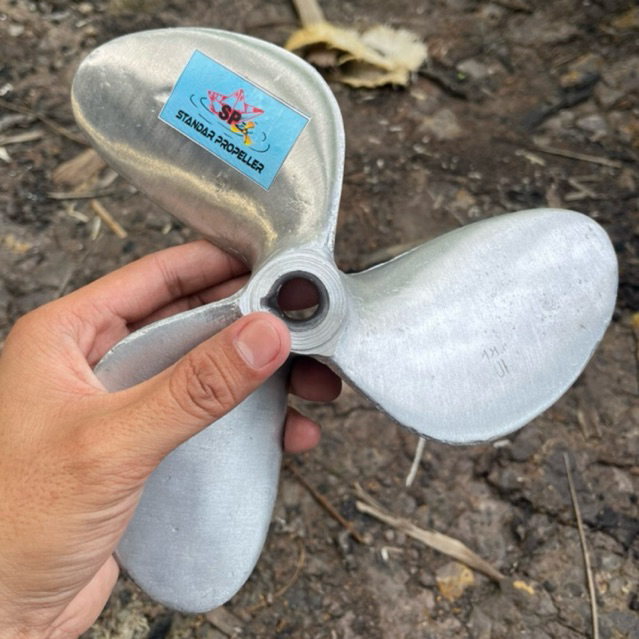 baling-baling perahu nelayan 3 daun tipe D10