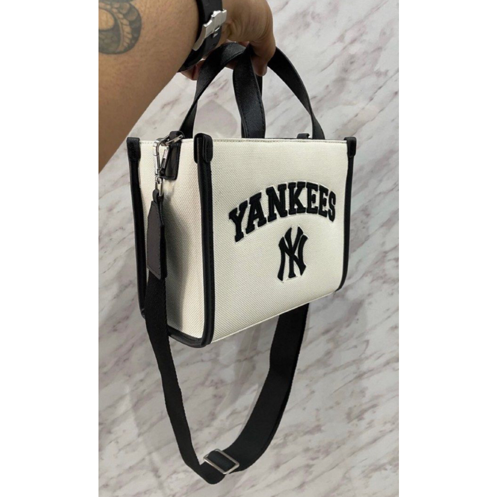 Preloved-MLB yankees varcity canvas