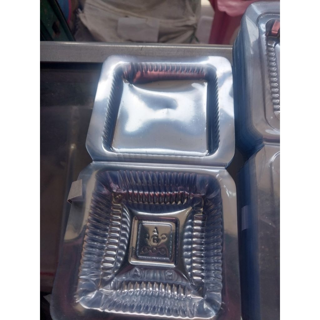 mika 7 ag box