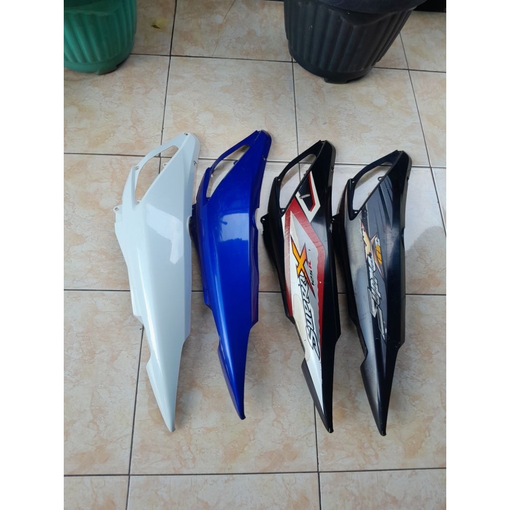 BODY BELAKANG SEBELAH KANAN SUPRA X 125 SECOND ORIGINAL MOTOR