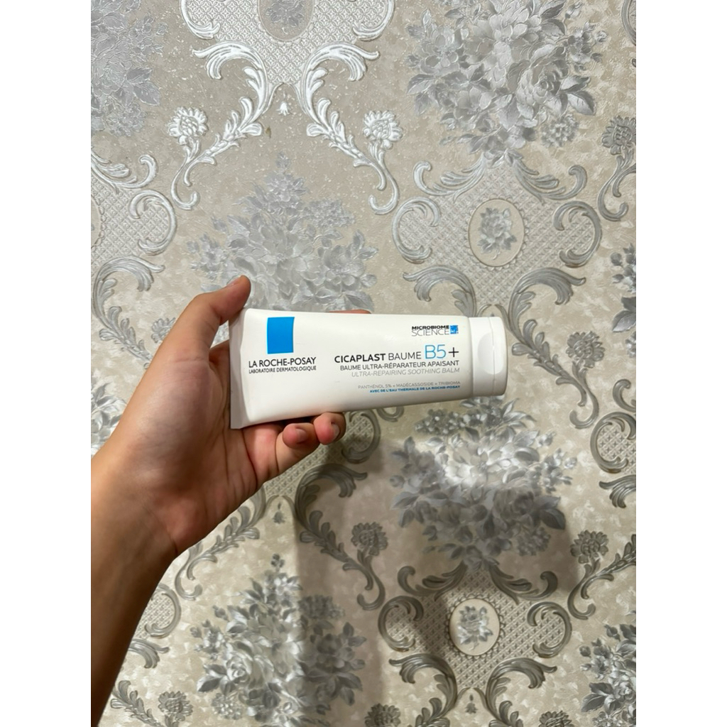 preloved larocheposay cicaplast baume b5+ soothing balm b5 serum d’alba first spray serum avoskin re