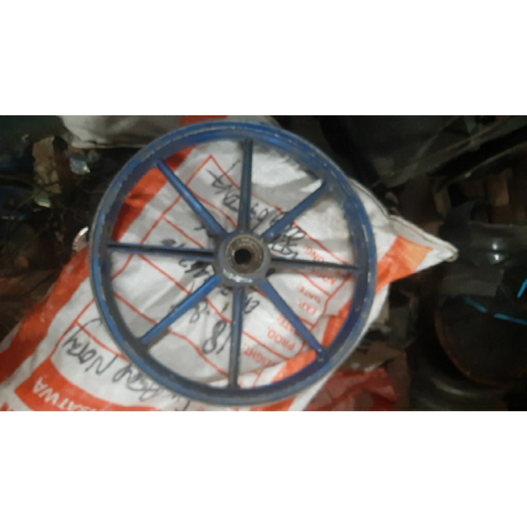 pelek motor palang 8 v rossi depan saja