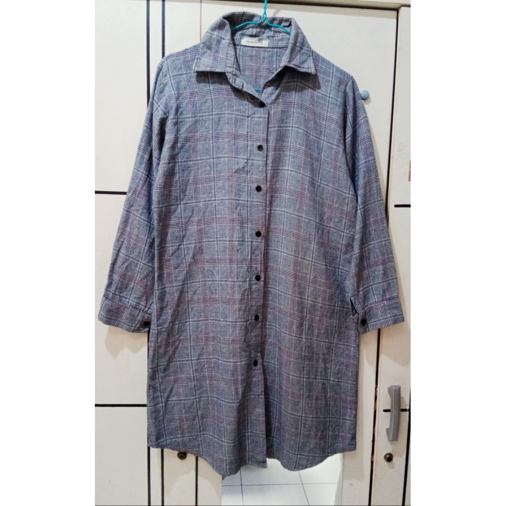 Preloved Tunik Tartan Flanel Brand Myoutfit Wanita