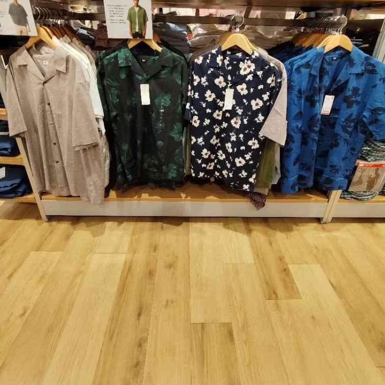 Kemeja Katun Modal Kerah Terbuka Pria Uniqlo (Unisex)