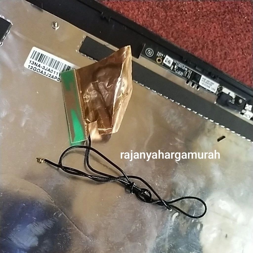 kode B0X DNT 2C3R 25P1R3 0N3 Z22O 
antena wifi Asus Eee PC X101H Original

