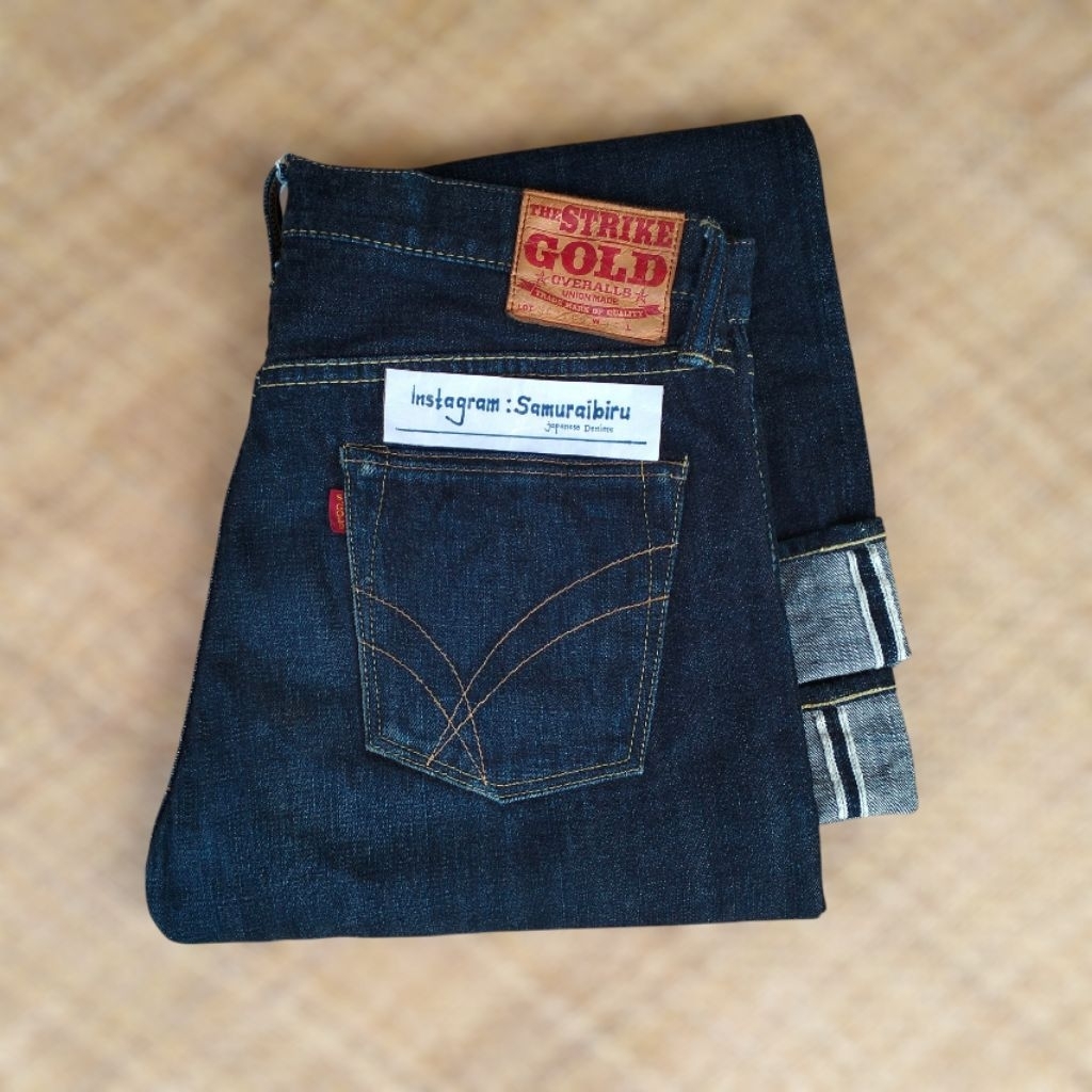 The strike gold selvedge not Samurai jeans not momotaro jeans tcb jeans iron heart denim Levis vinta
