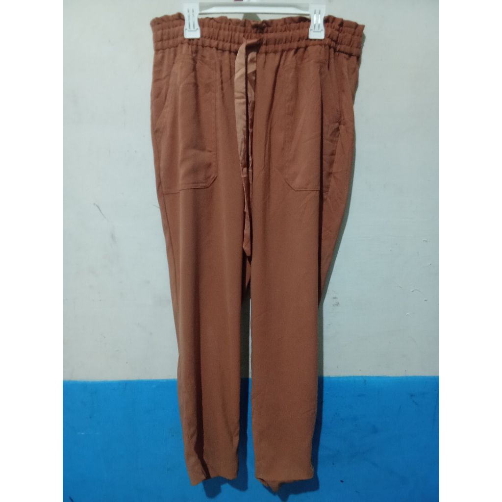 Celana Panjang Wanita Zara