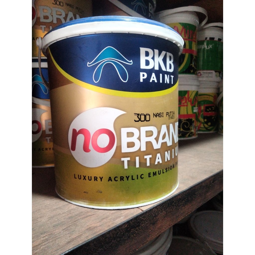 cat tembok interior putih 300 & abu abu muda 5kg