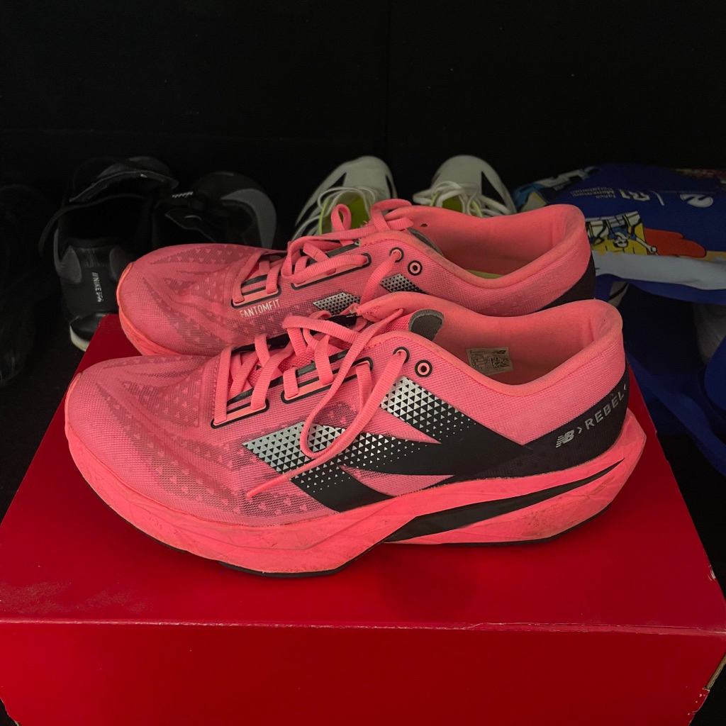 New Balance Rebel V4