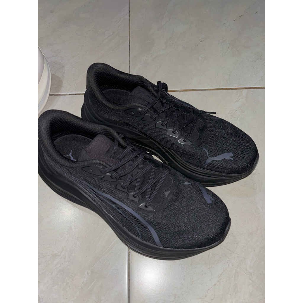 Sepatu Running Puma Magmax