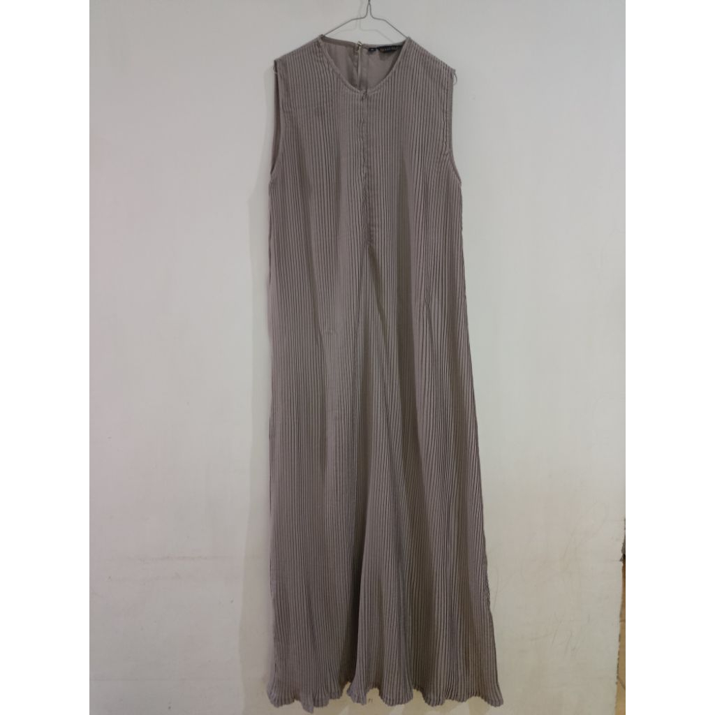 preloved dress plisket irsalina