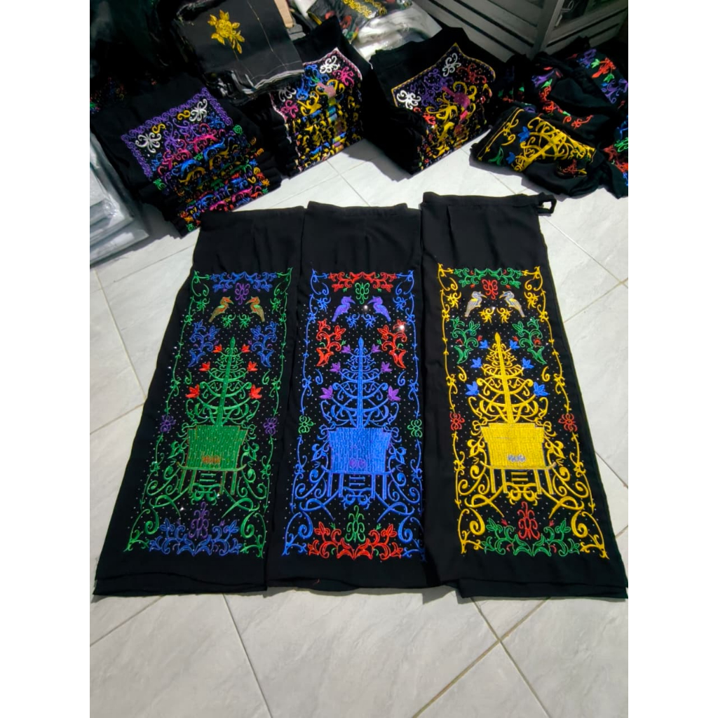 Rok Lilit Tumpar Bordir Kalimantan Barat Kalimantan Tengah Kalimantan Selatan  Kalimantan Timur