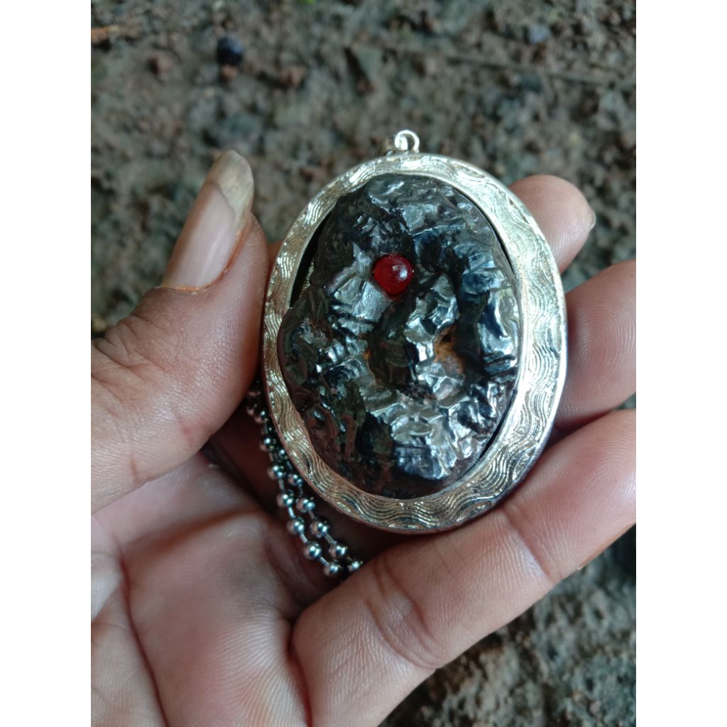 kalung bandol batu badar besi