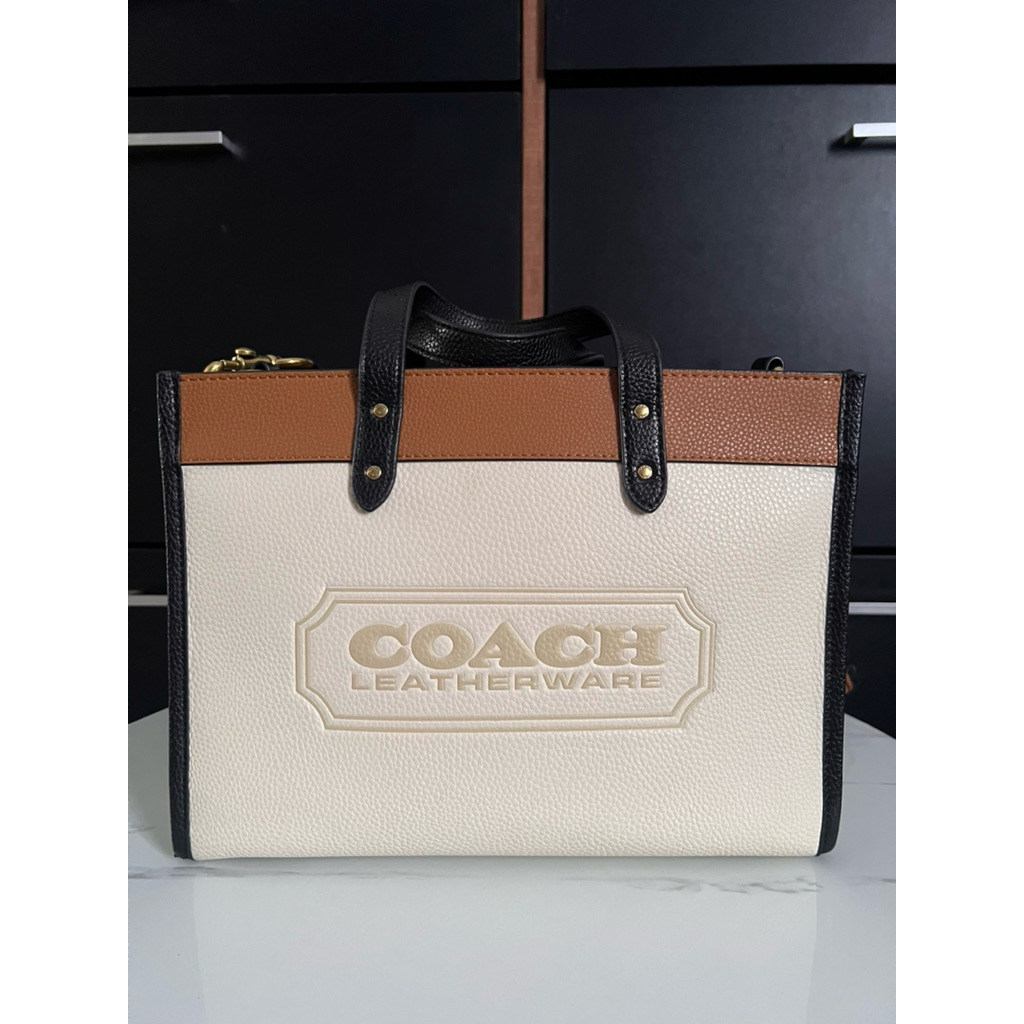 Coach Field Tote bag with strap