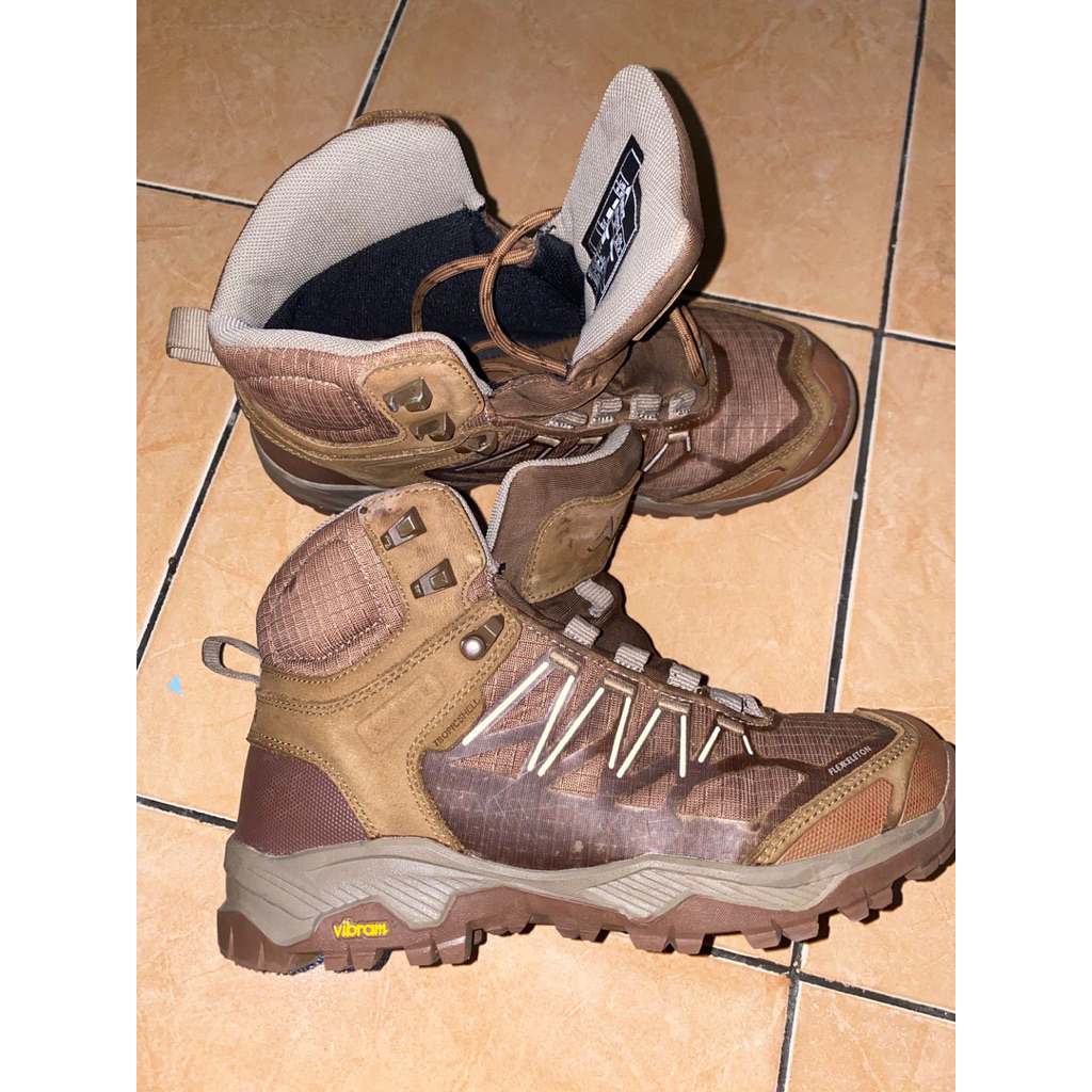 Sepatu eiger ws lora second