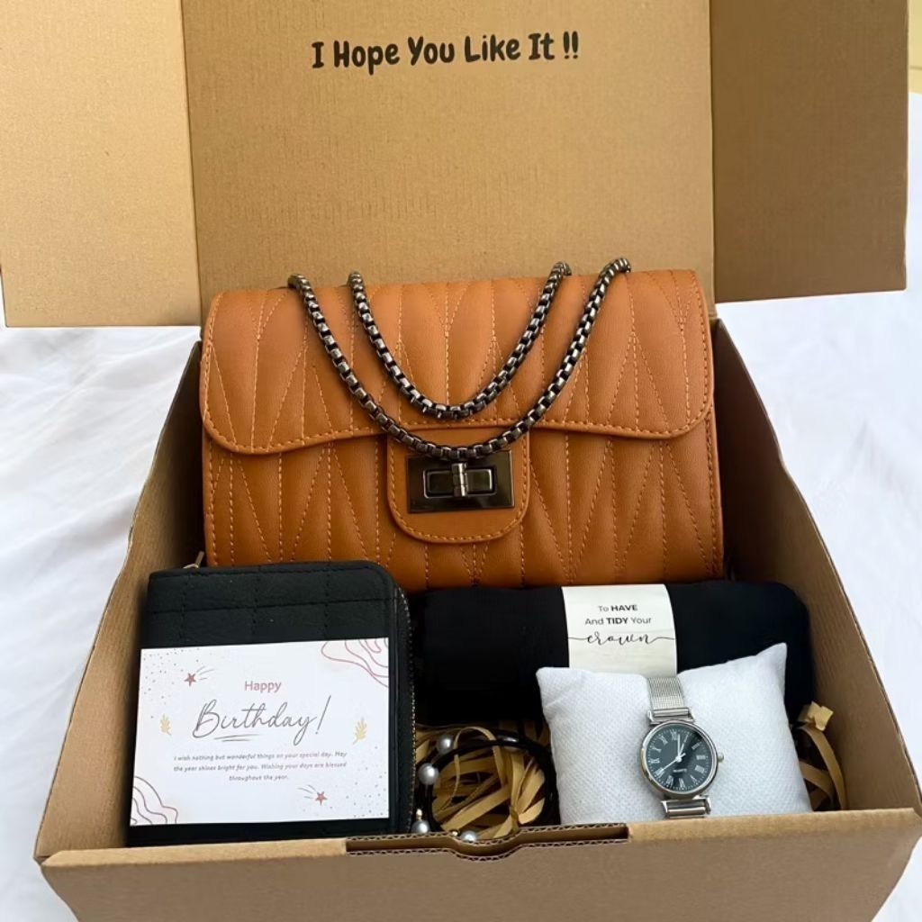 HAMPERS KADO ULANG TAHUN WANITA GIFT BOX TAS HIJAB