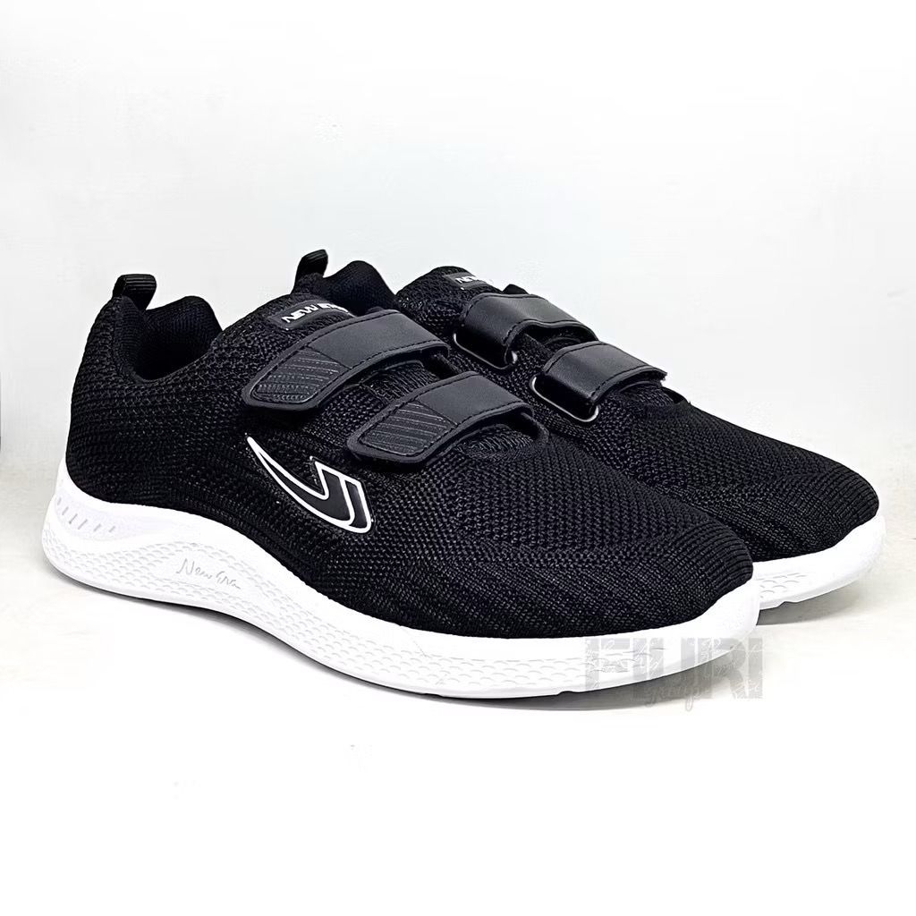 NEW ERA sepatu sekolah