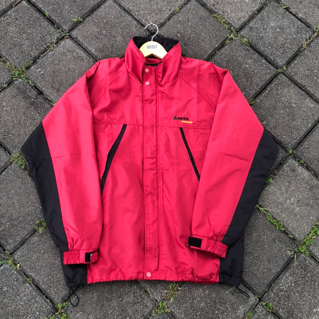 jaket casual parasute apex preloved