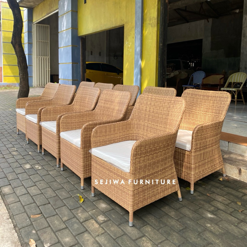 Kursi Makan Outdoor Rotan Sintetis / Kursi Outdoor Hotel Rotan Sintetis / Kursi Teras Rotan Sintetis