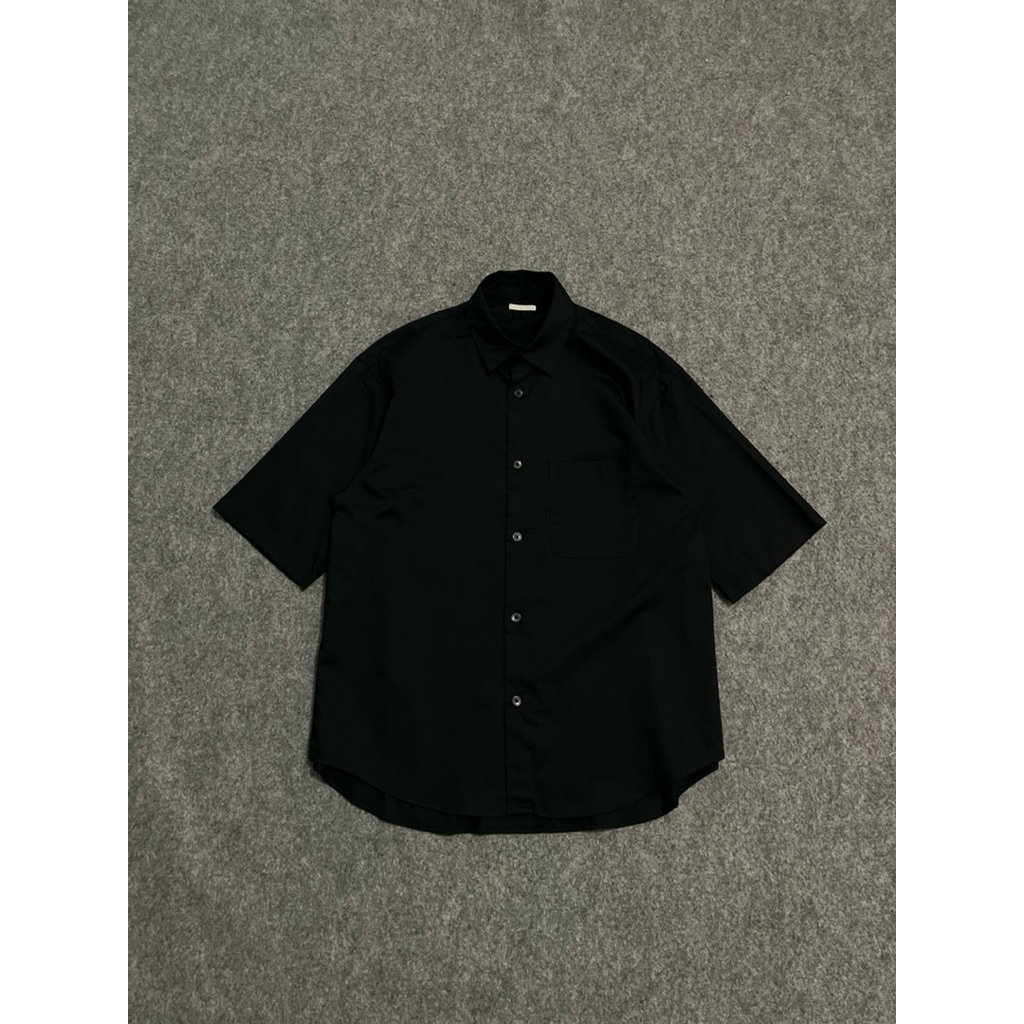 Kemeja Oversize GU Uniqlo Basic Essential Oversize Pocket Black Shirt