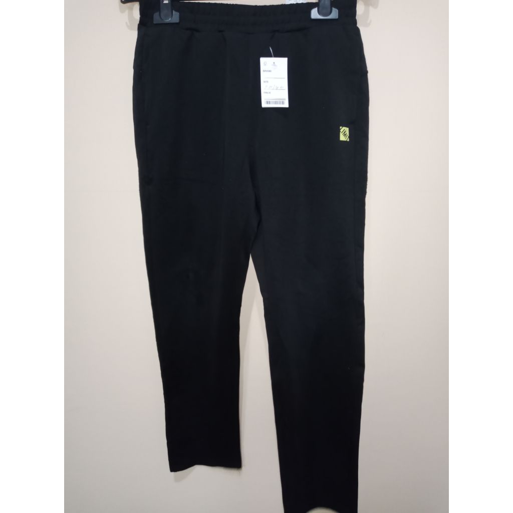 CELANA TRAINING PRELOVED