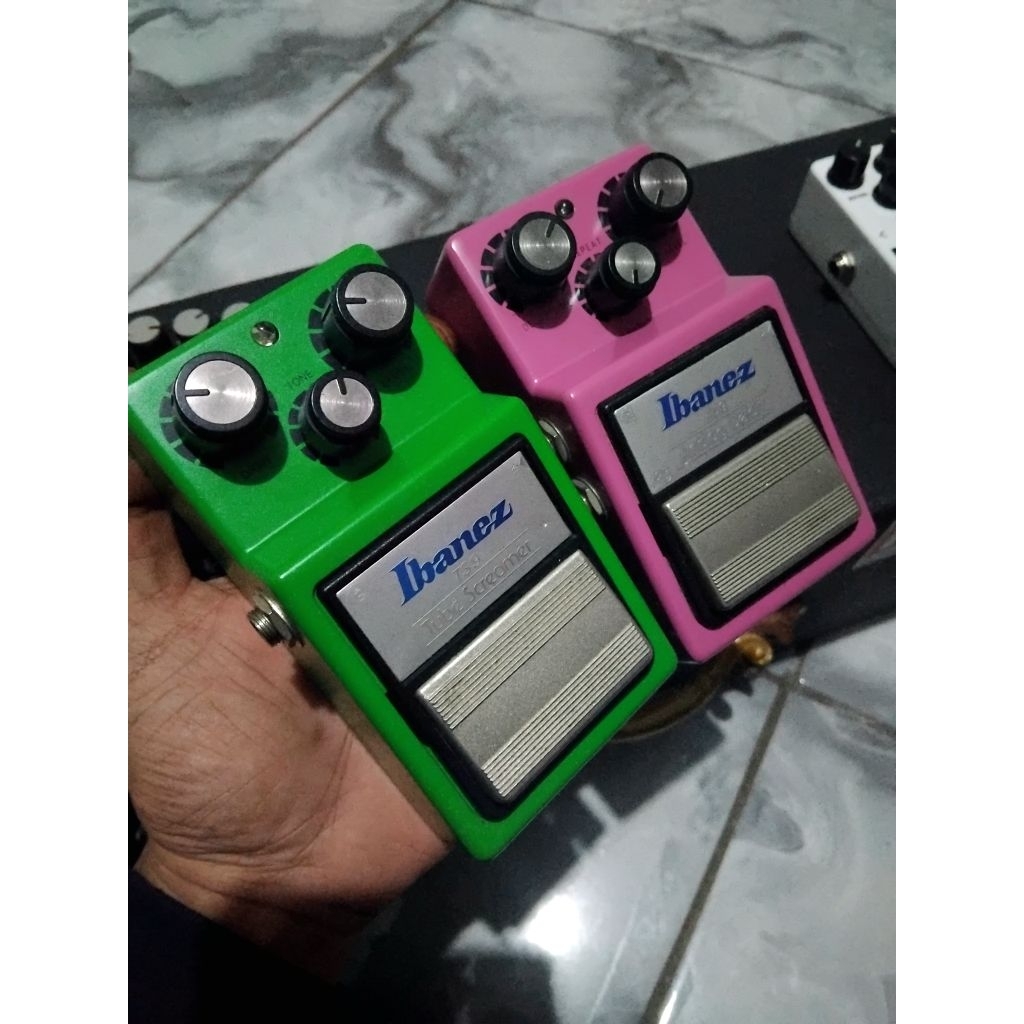 efek ibanez TS9 dan Ibanez AD9