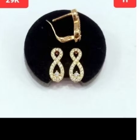 Anting jepit lapis emas