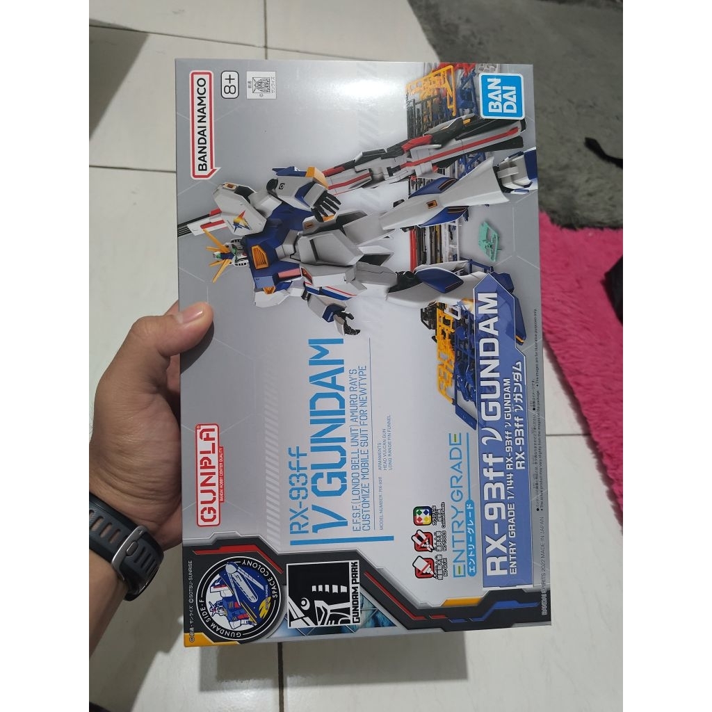 Bandai EG Entry Grade 1/144 RX-93ff Nu Gundam Fukuoka MIB (Belum Rakit)