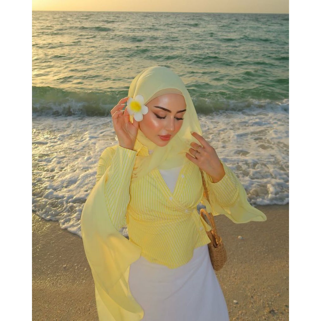 Bros bunga Kamboja / Bros hijab bunga Kamboja Putih