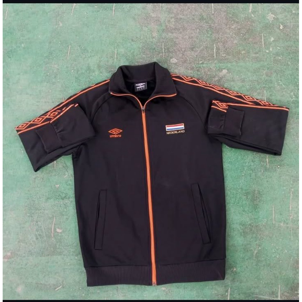 Tracktop Umbro Belanda