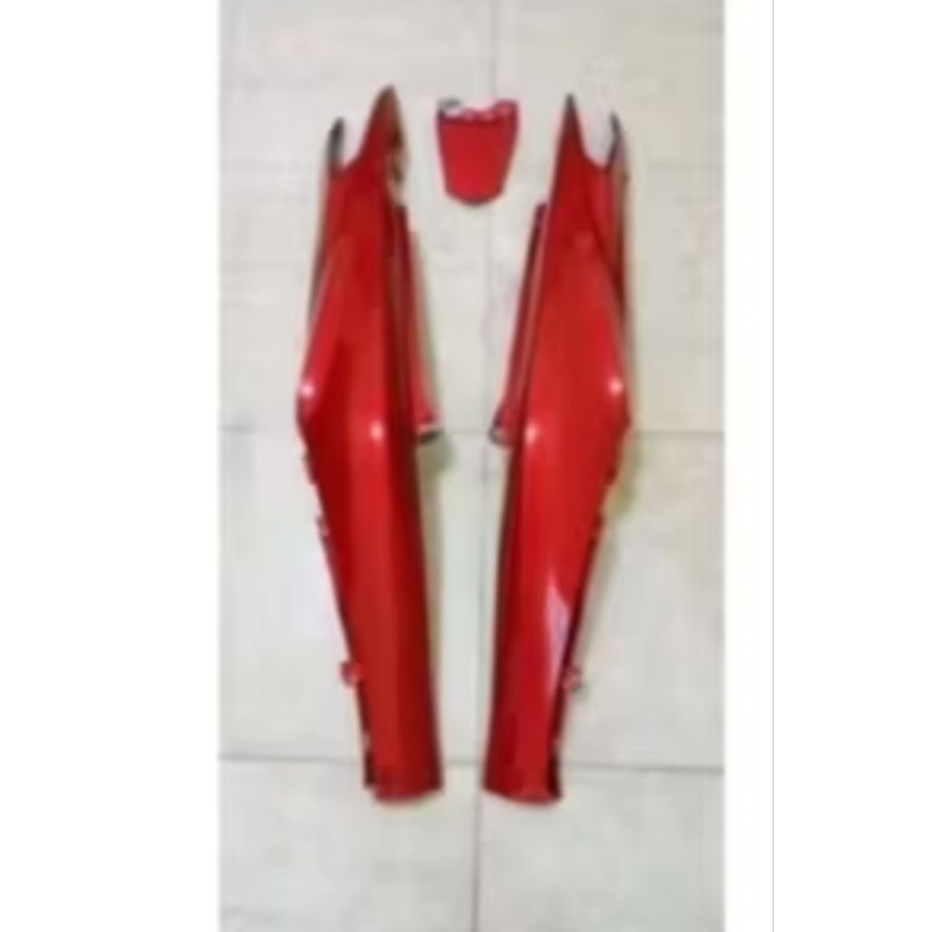 body belakang kanan +tutup jupiter z robot jupiter 2010