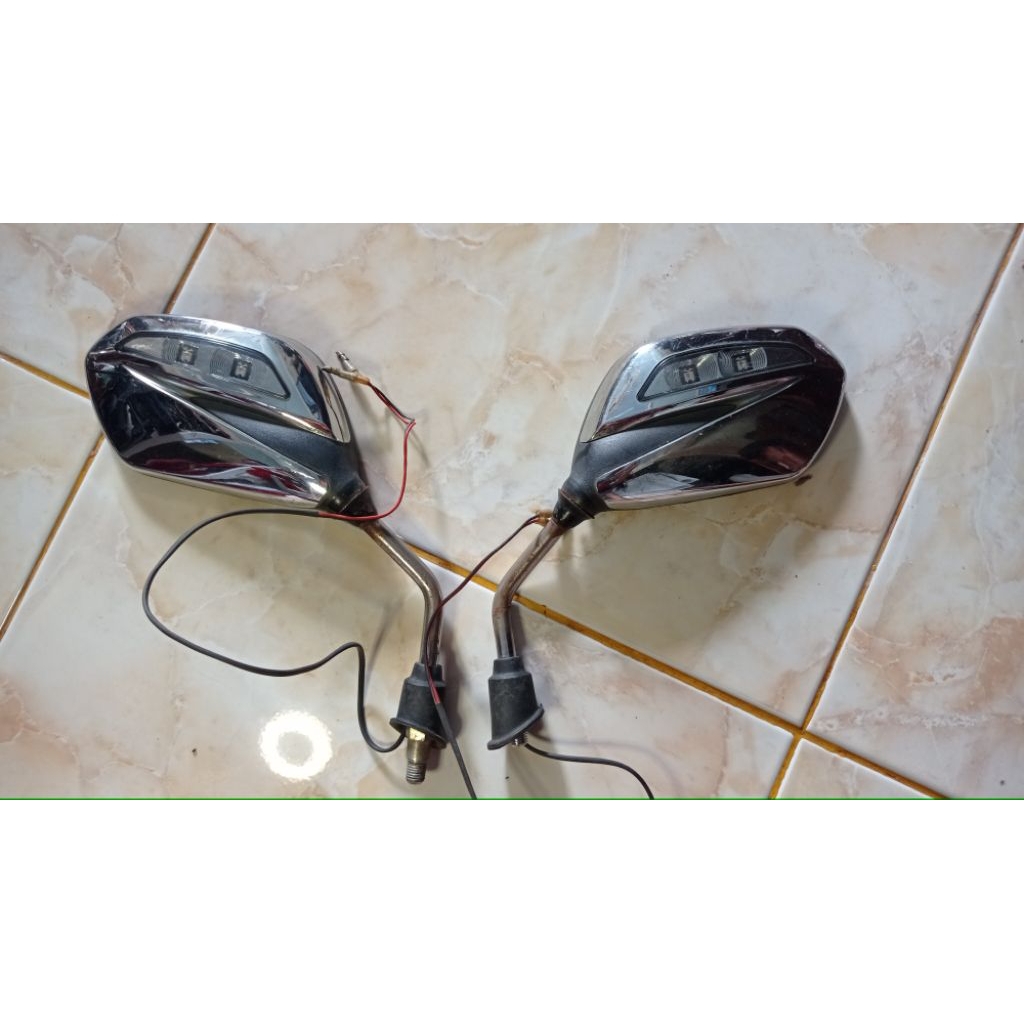 Spion LED / Spion Lampu Motor Original Mulus Honda Vario/Beat Bekas
