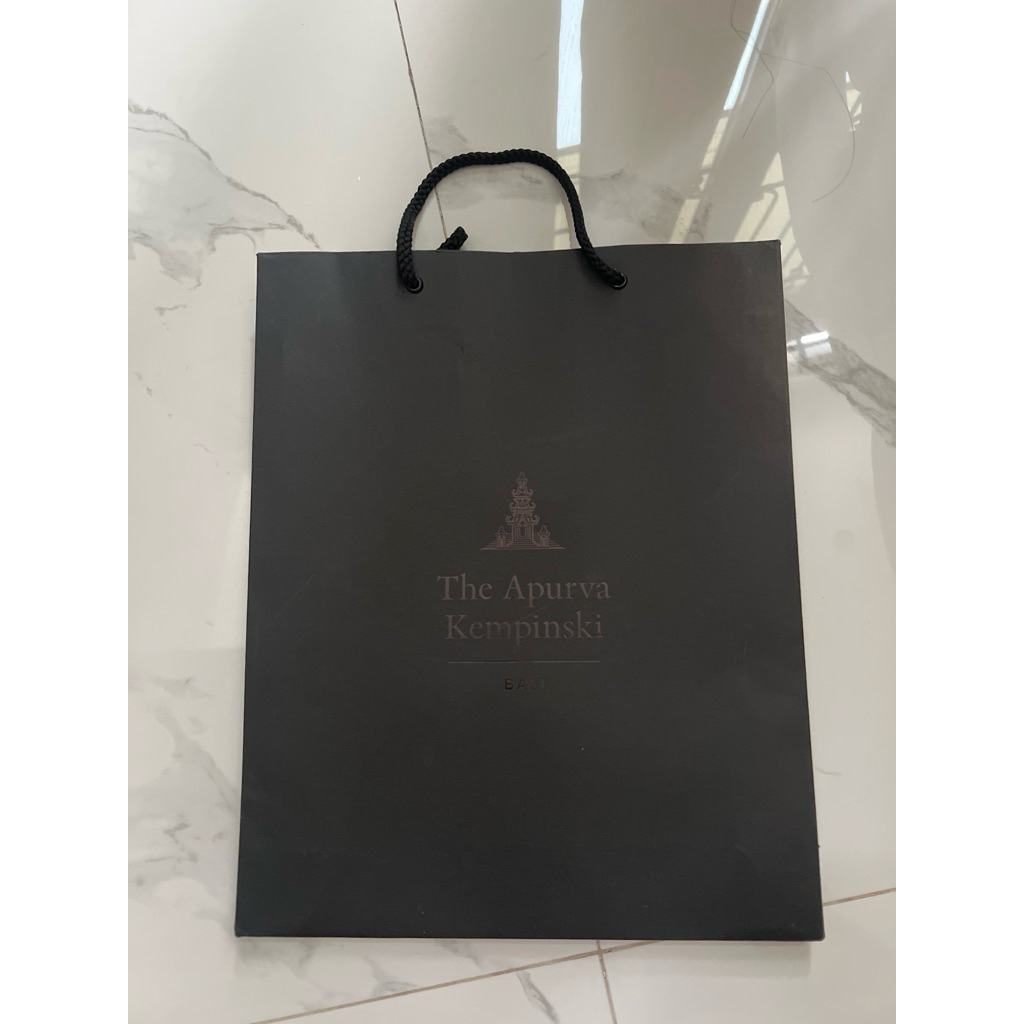 paperbag apurva kempinski