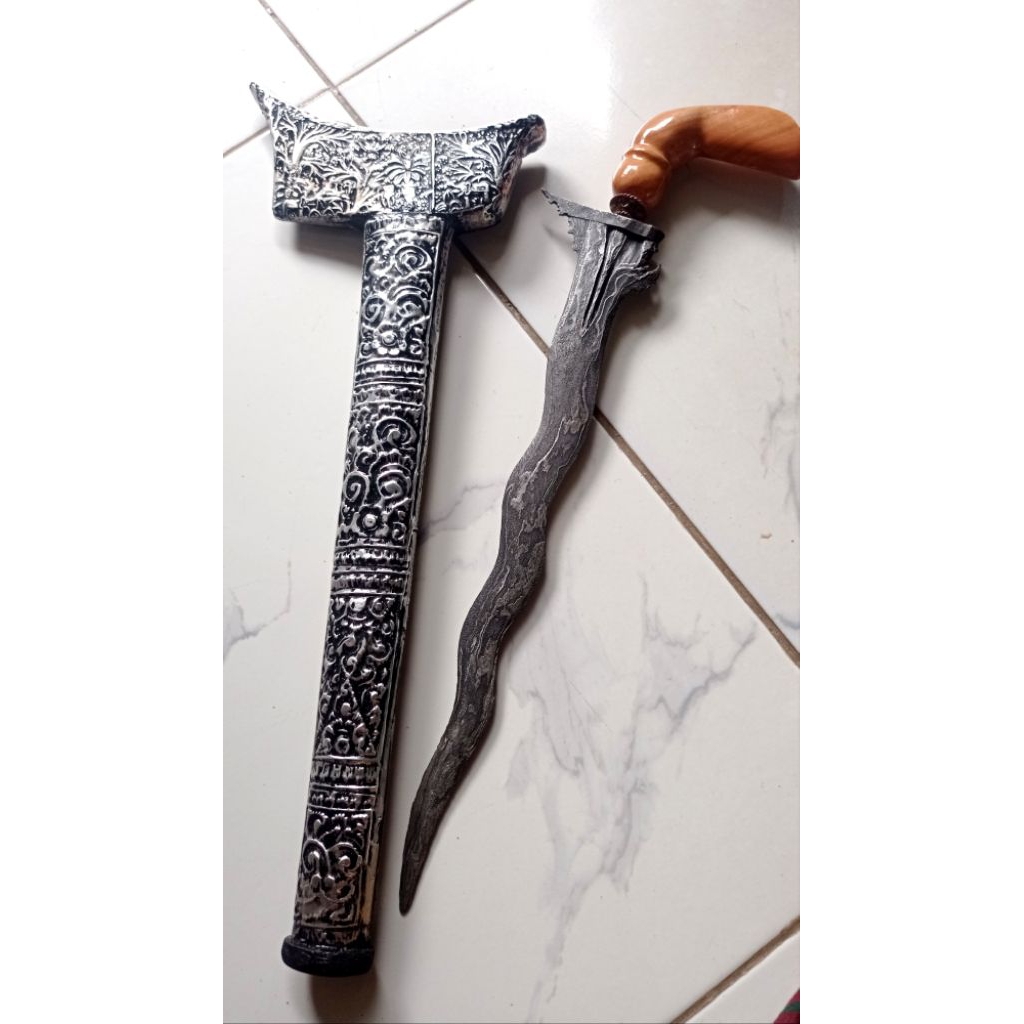 keris Melayu untuk adek gagang kayu sawo