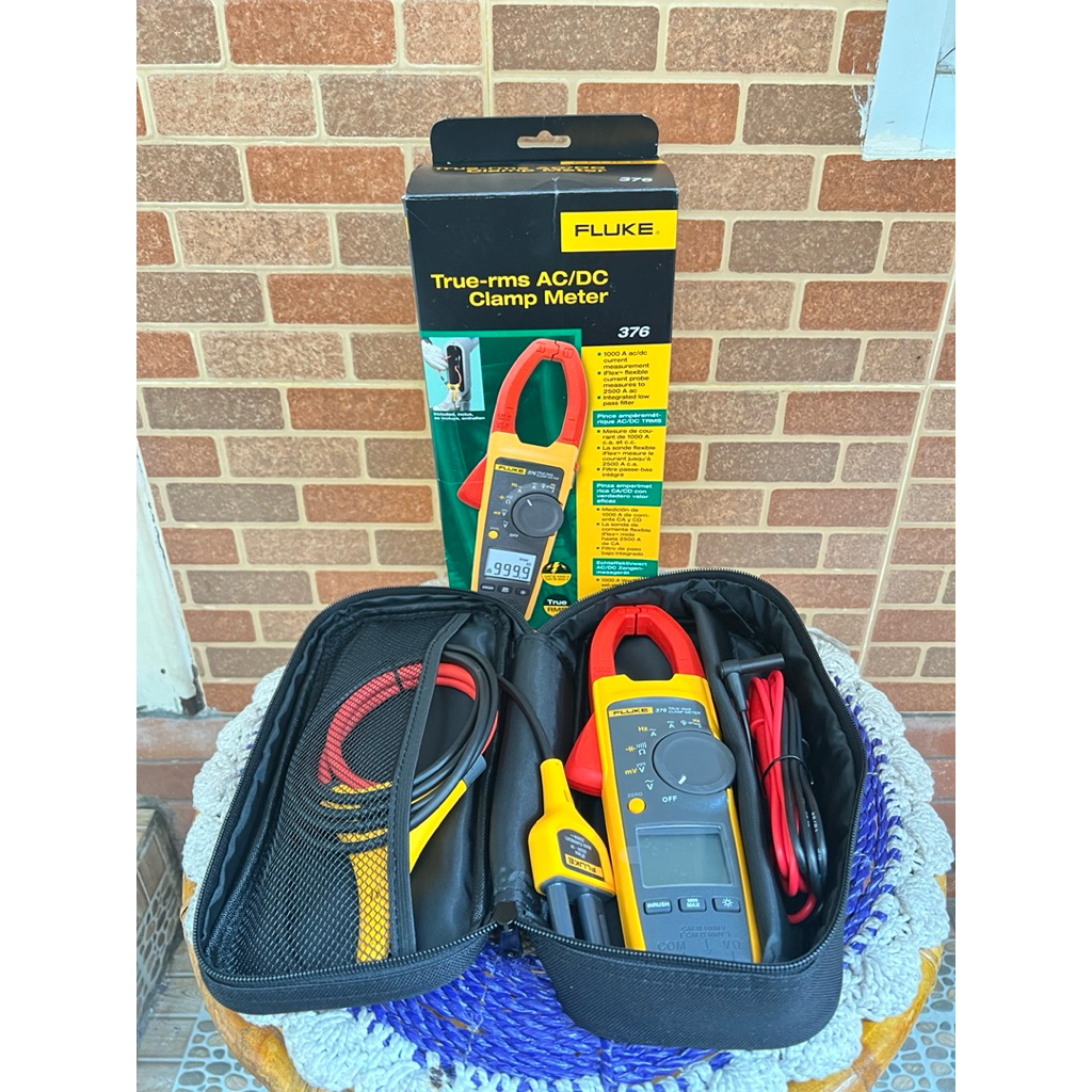 Fluke 376 true RMS acdc clamp meter