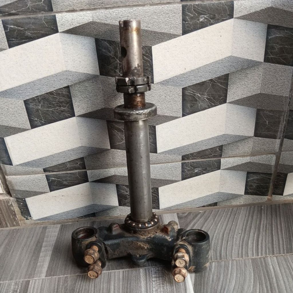 T segitiga shock depan Yamaha Vega ZR   Ori copotan second