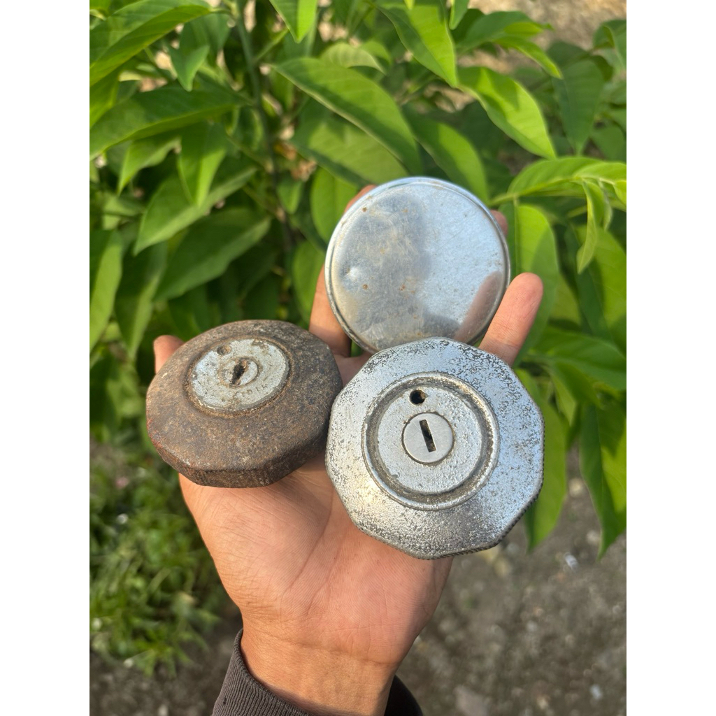 tutup tangki original copotan motor s90z,CB100,CBk5,CB125