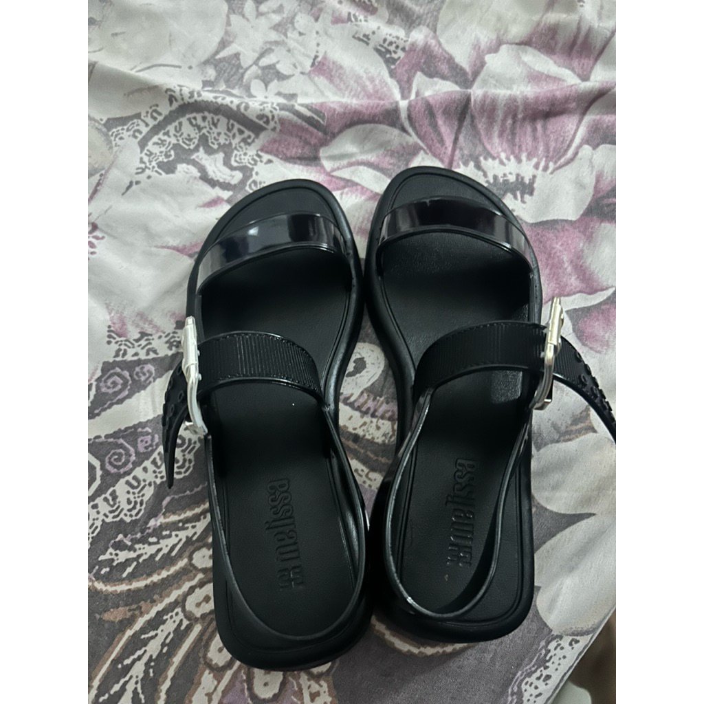 preloved sandal melissa