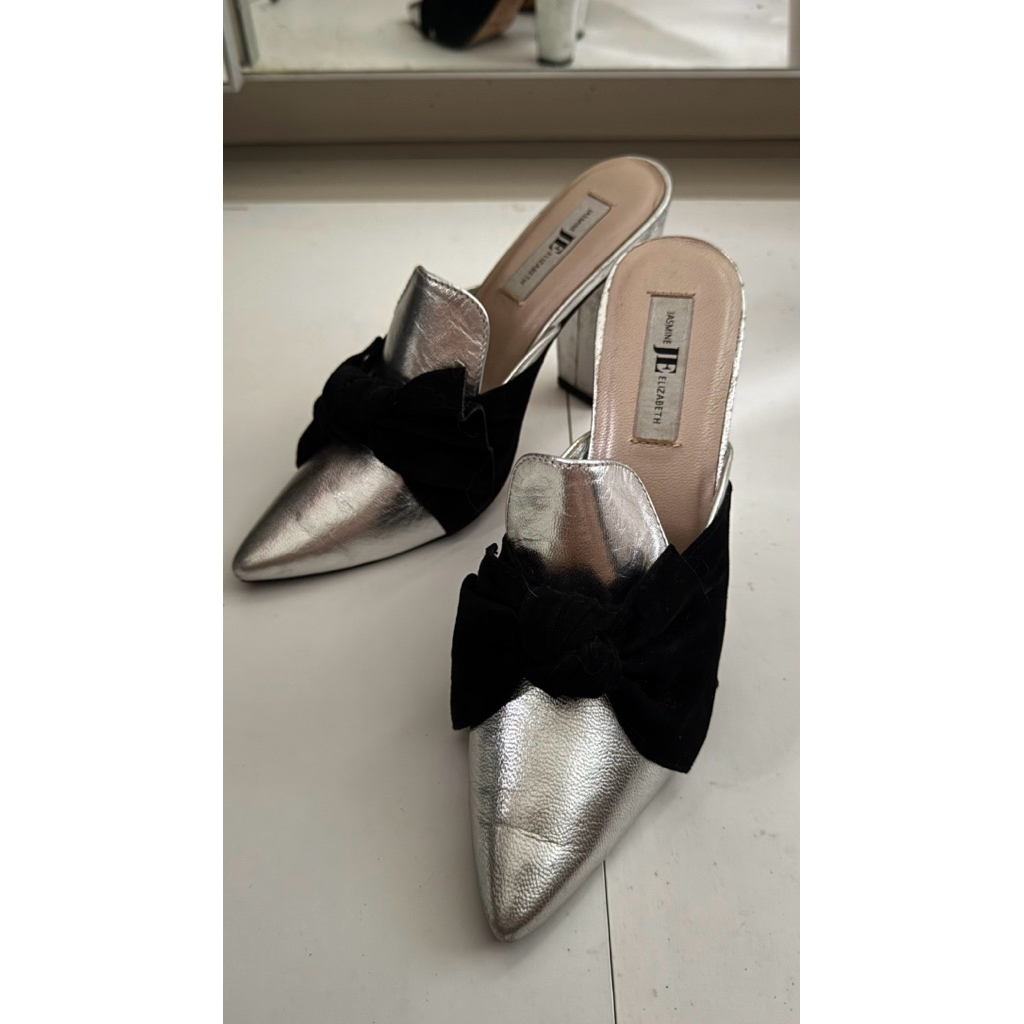 PRELOVED JASMINE ELIZABETH HEELS (SIZE 39)