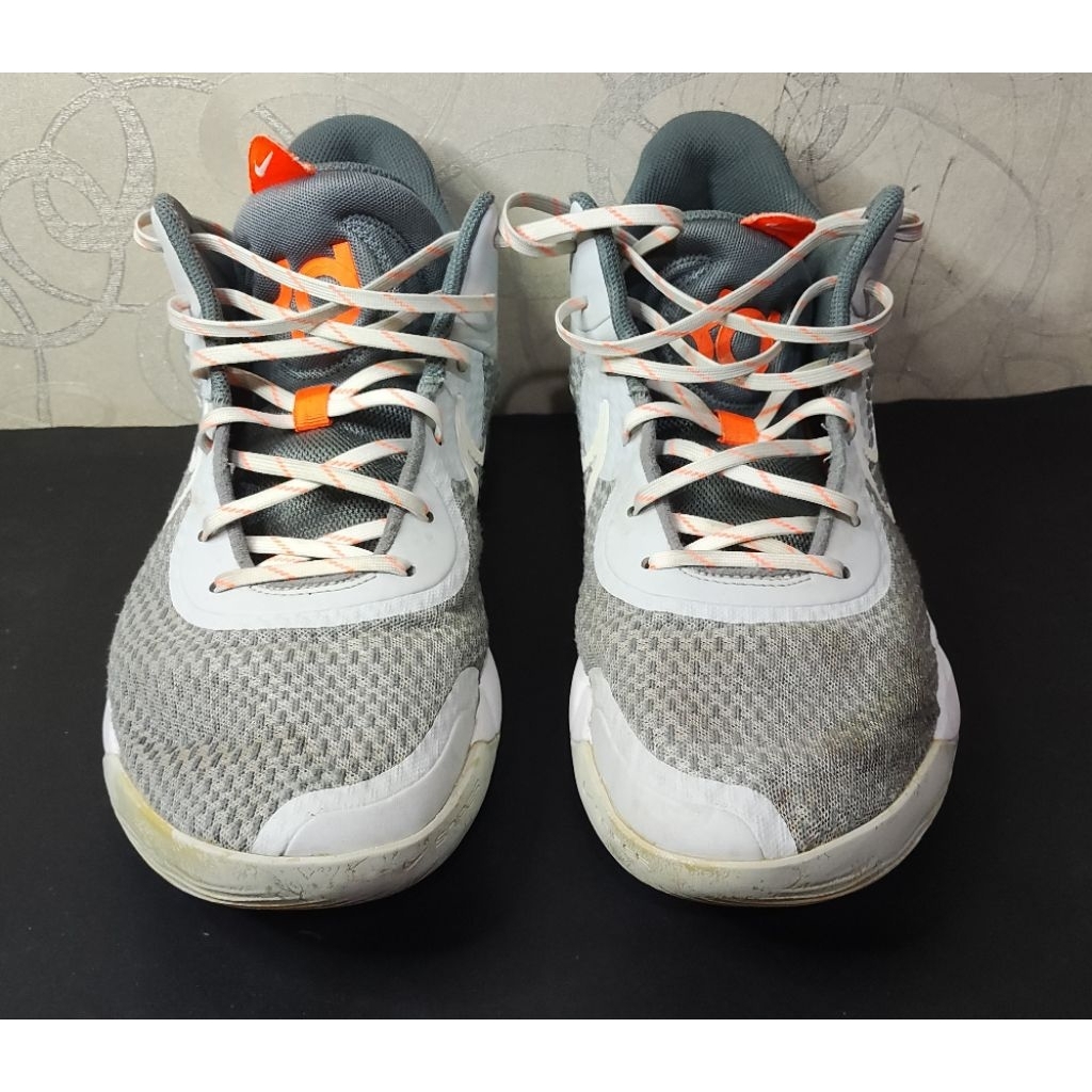 Sepatu Basket Size 46