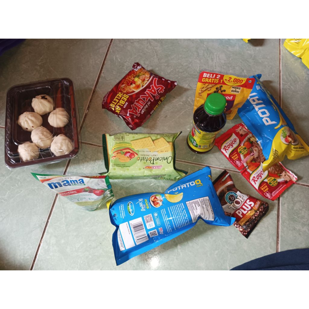 Paket Sembako dan jajan lengkap murah